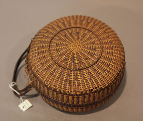 Cap basket