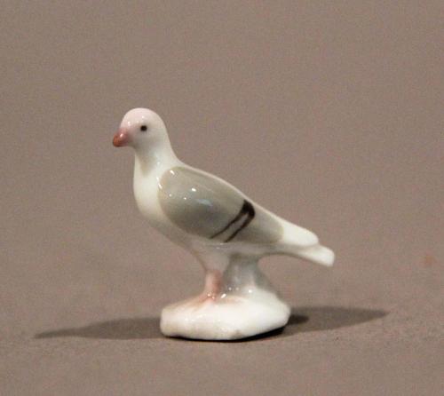 Bird figurine