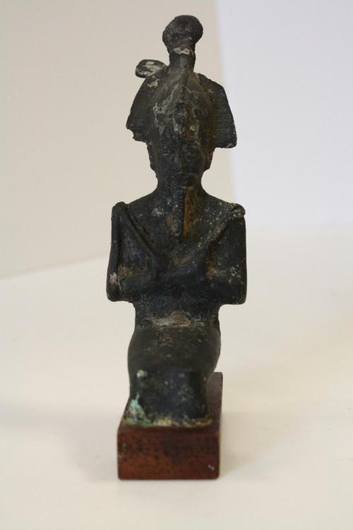 Statuette fragment