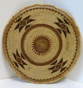 Basketry mat or tray