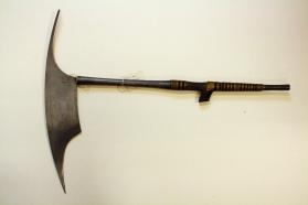 Battle axe