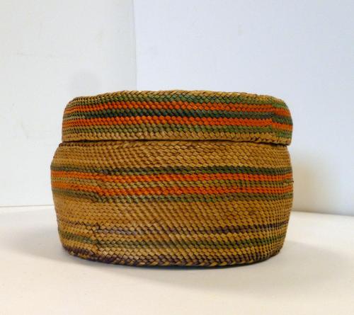 Basket with lid