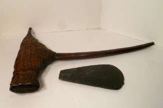 Presentation axe