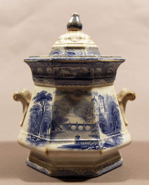 Sugar bowl