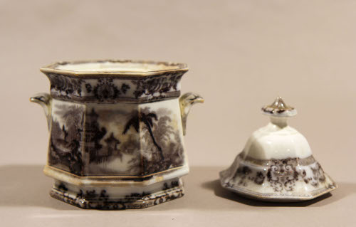 Sugar bowl