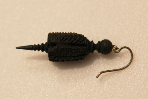 Earring - one