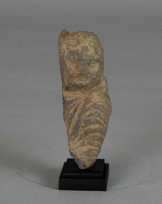 Female head, fragment