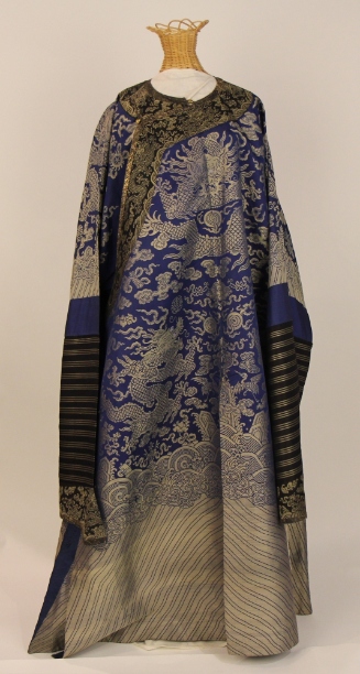 Dragon robe