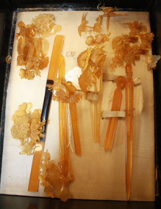 Box of combs