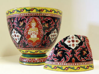 Vessel with lid