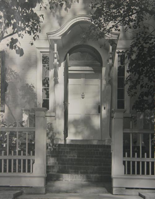 Community House (1815) Main Entrance