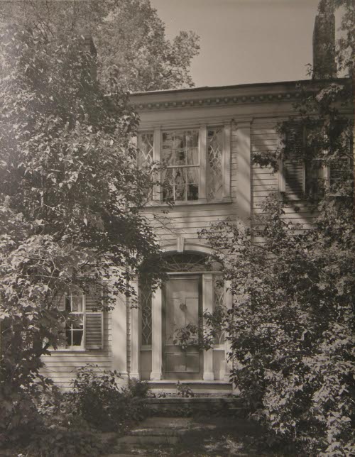 Rutland Co., East Poultney  Dewey House, Entrance